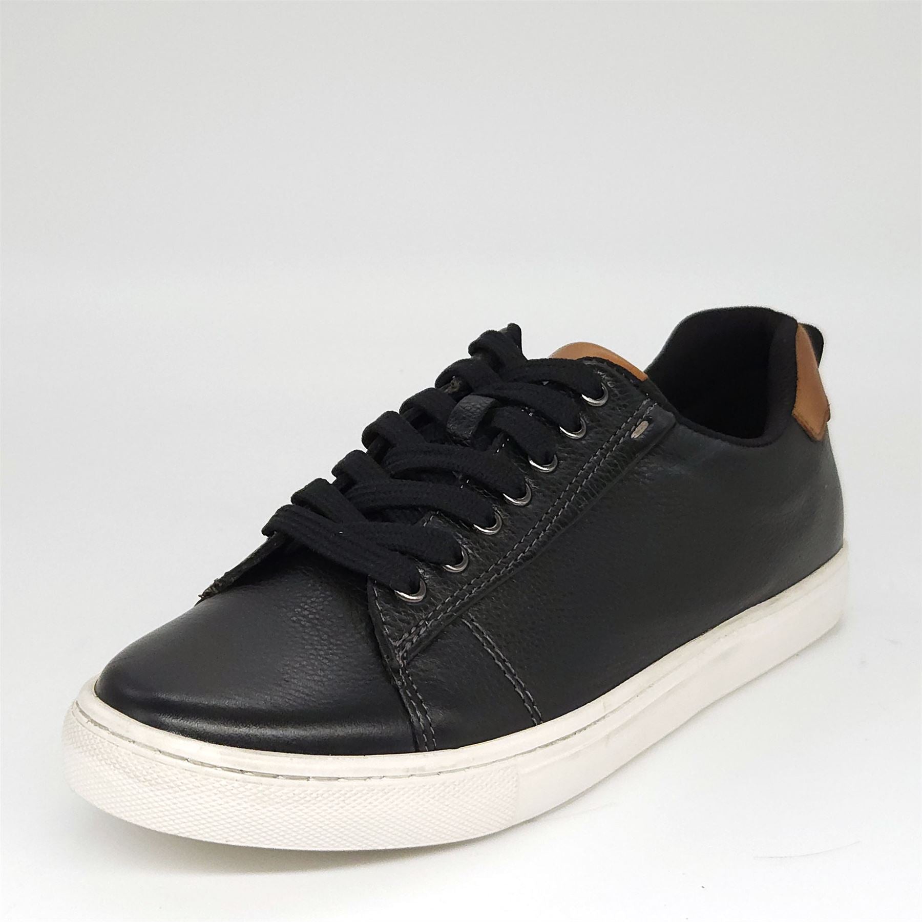 Smart all hot sale black trainers